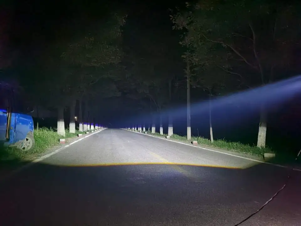 Đ&egrave;n pha laser LED chất lượng cao