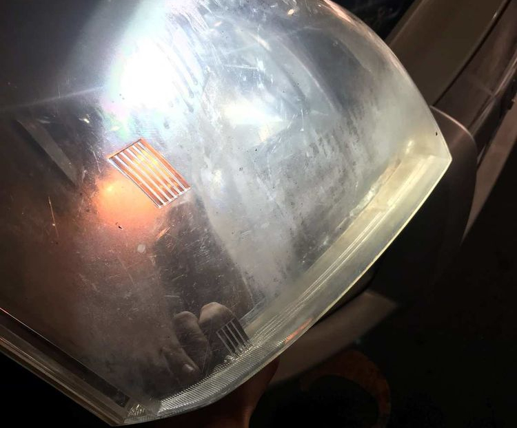  L&atilde;o h&oacute;a đ&egrave;n pha